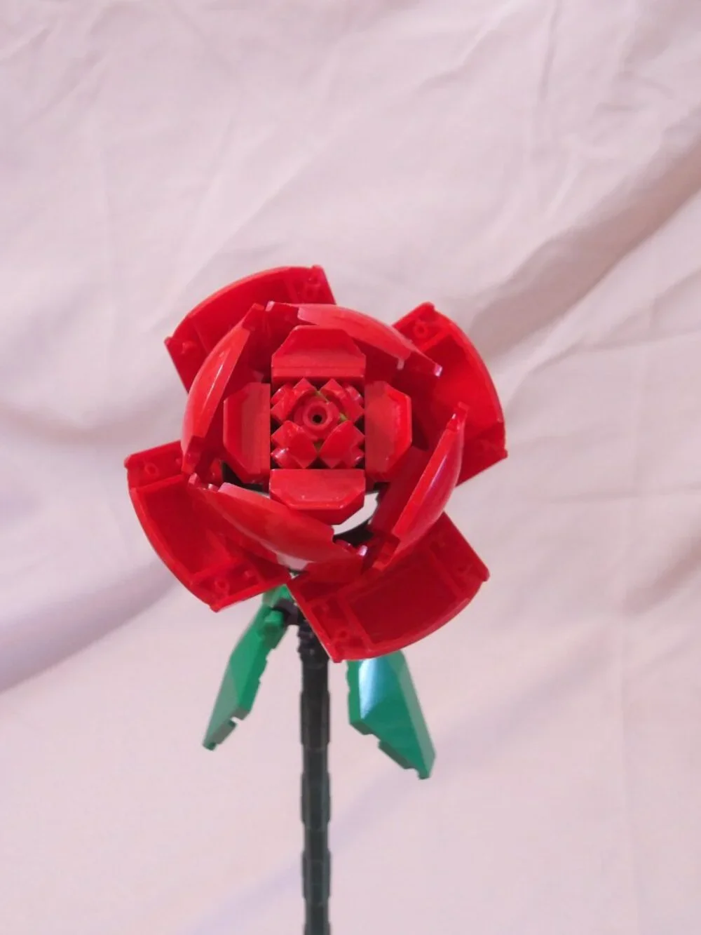 LEGO Botanical Flowers 1 pcs Rose Red Curved - Individual Sale 40460 + Free Gift